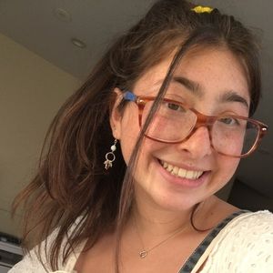 Meet your Posher, Ella